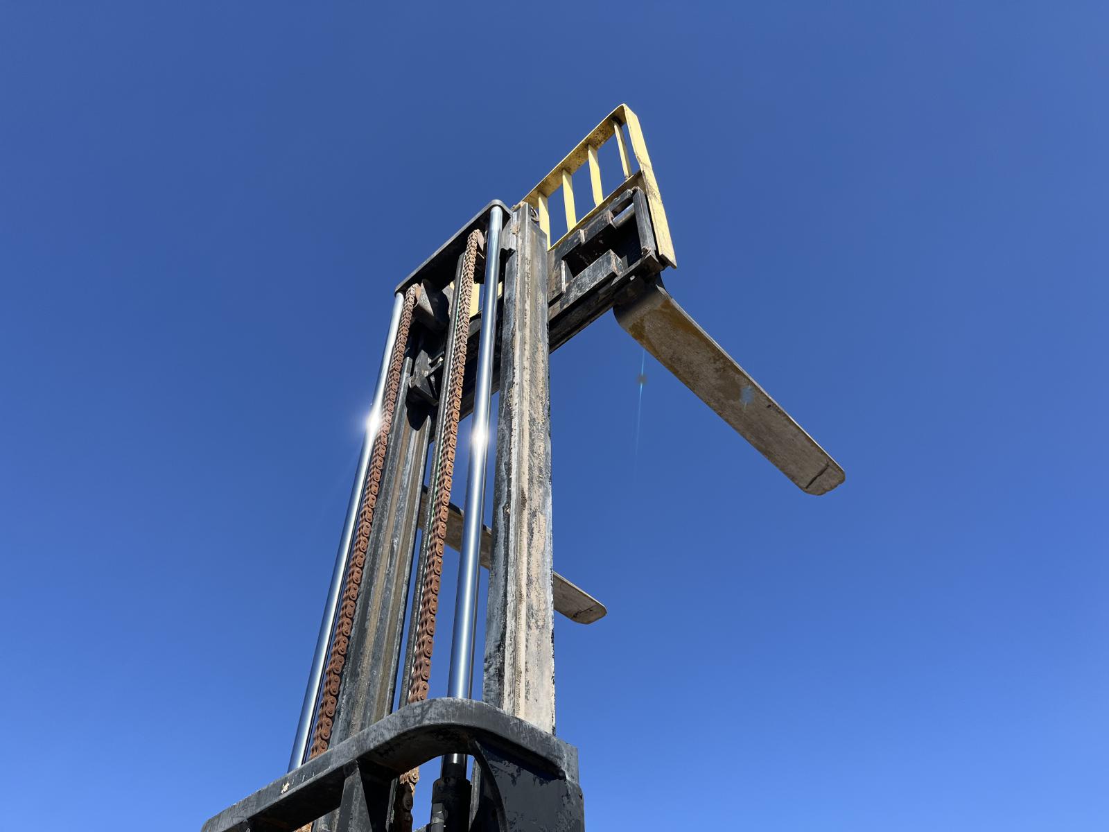 ./imagenes/INVOICE/2019/17407/HYSTER-H80XM (15).JPG